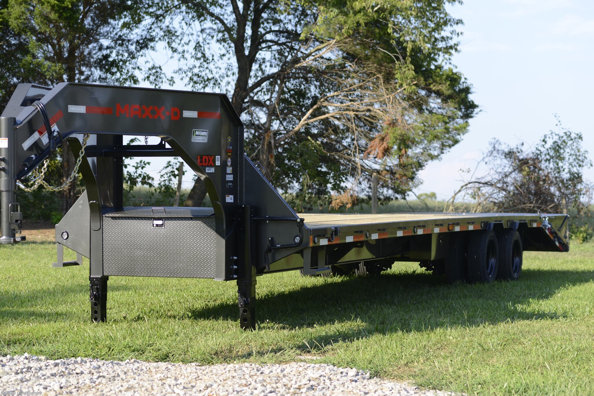 New 2025 MAXX-D Maxx- D 32' x 102" Low-Pro Tandem Dual Flat 25.9K available in Irvington, Kentucky