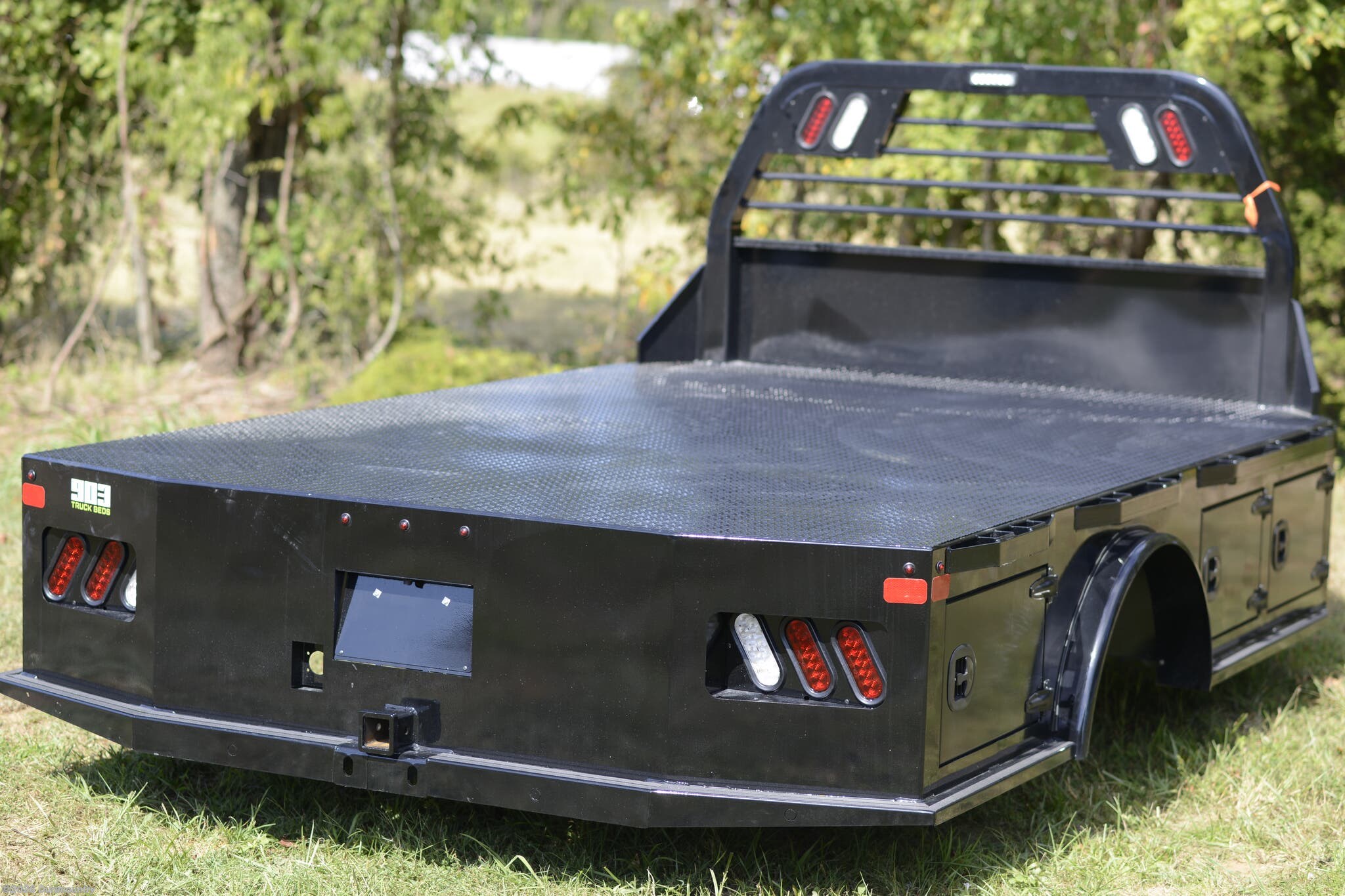 2025 903 Beds SD SKIRTED, 97" WIDE, 11'4 LONG, 84 CTA, 34-1/4" RUNN - New Flat Bed Body for sale by Duracountry in Irvington, Kentucky