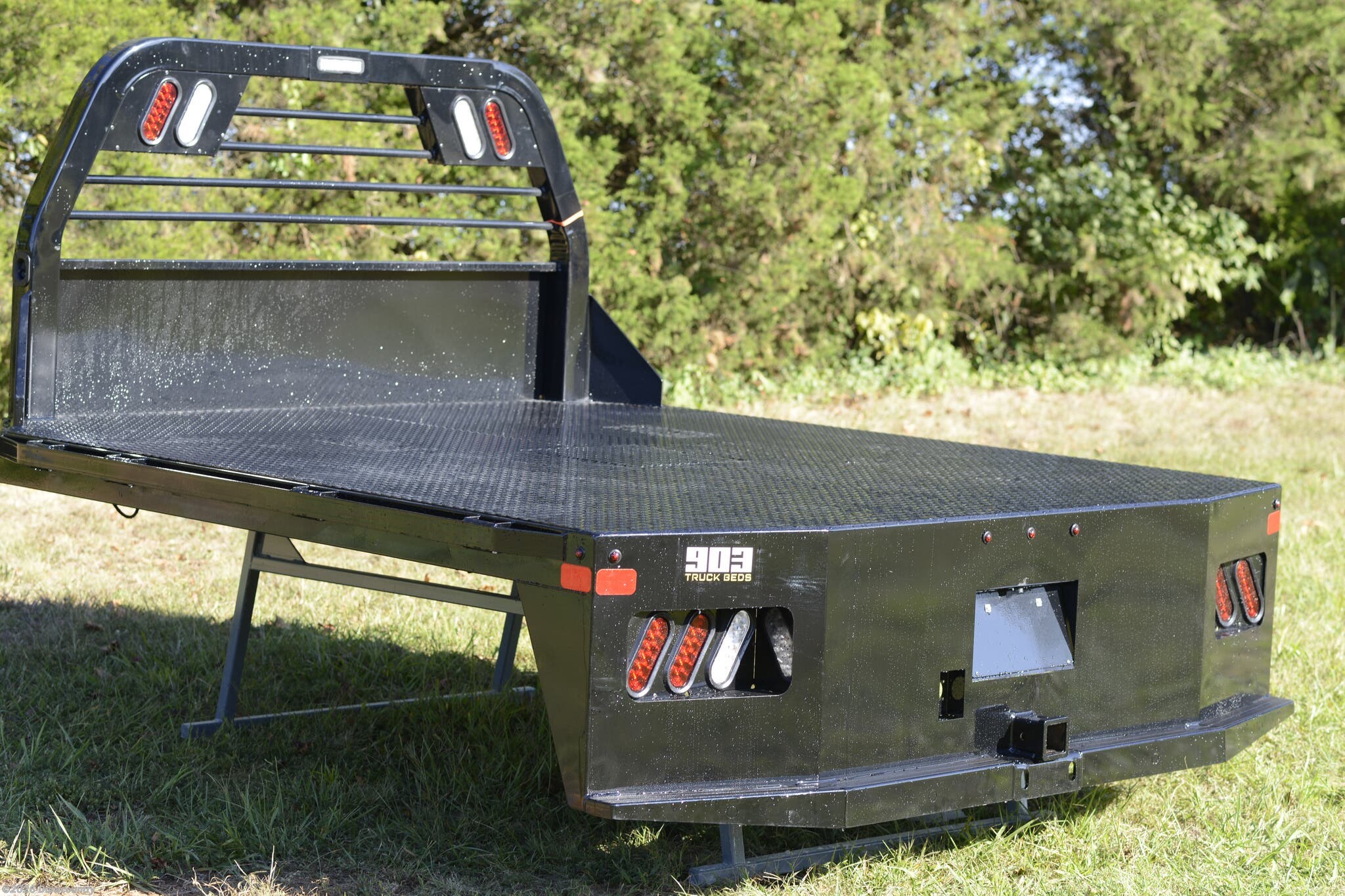 New 2025 903 Beds FD Flat Deck, 97" wide, 8'6 long, 52" Gooseneck Well, available in Irvington, Kentucky