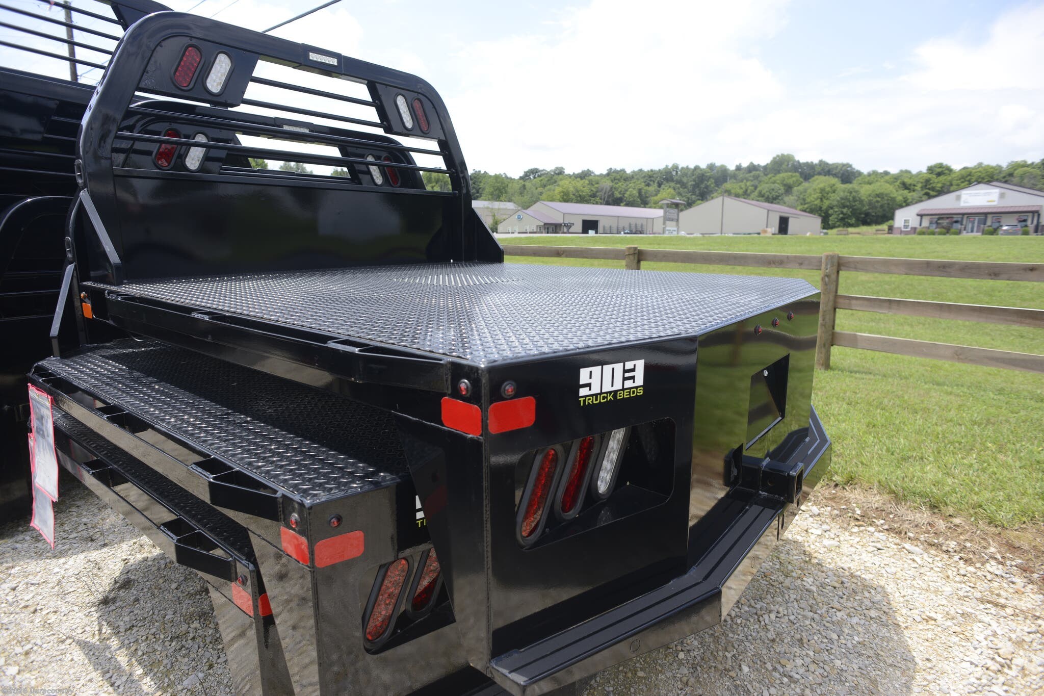 2025 903 Beds FD Flat Deck, 84" wide, 7'0 long, 40" Gooseneck Well,