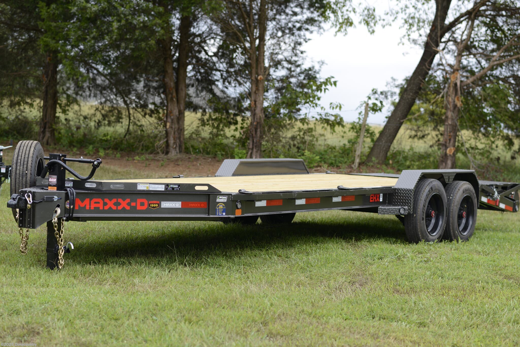 2025 MAXX-D EHX 2026 Maxx-D 83" x 22' I-Beam Carhauler 17.5K
