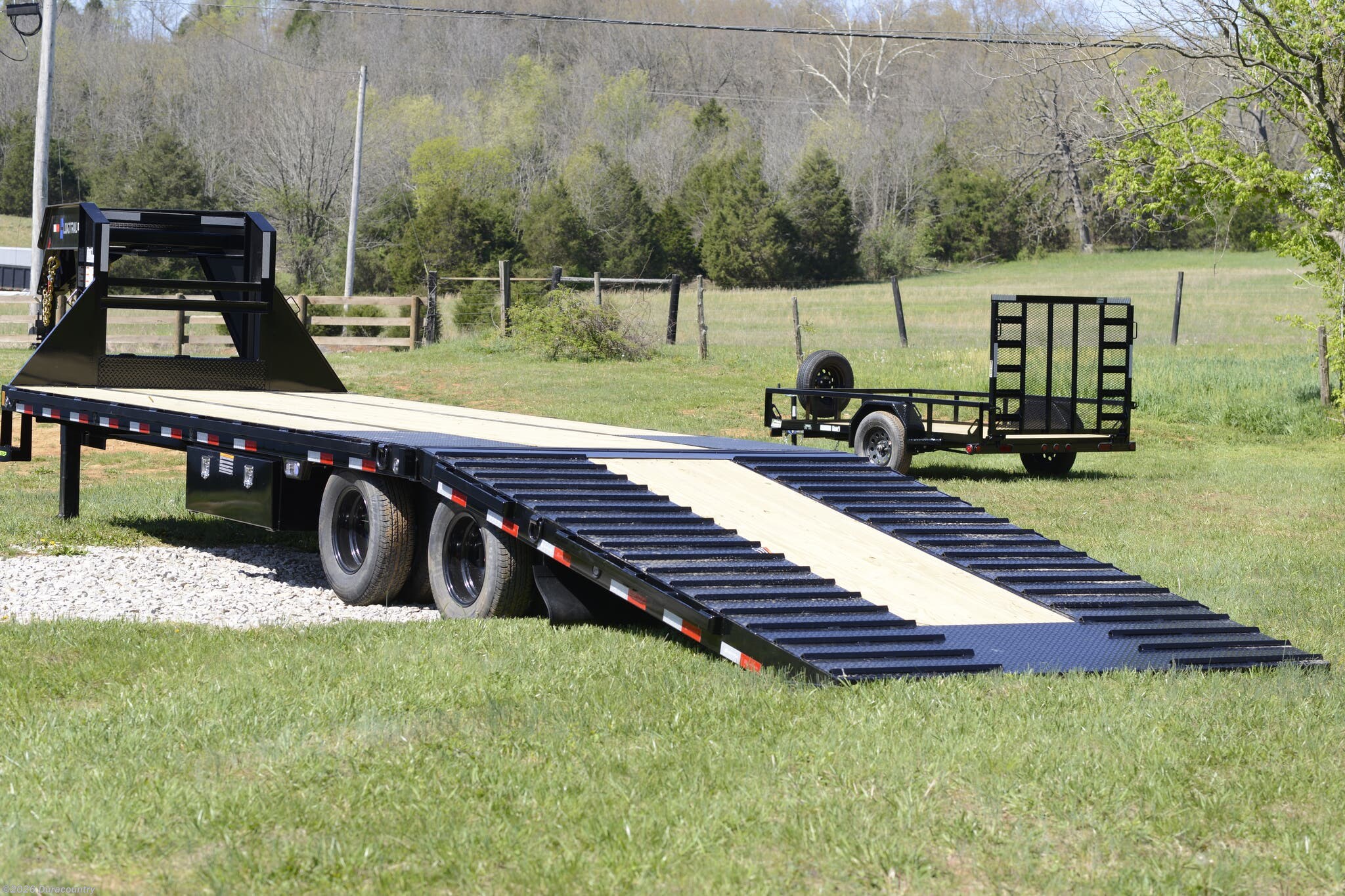 New 2026 Load Trail GL 102"x32' Tandem Low-Pro Gooseneck w/Hyd. Dove 24K available in Irvington, Kentucky