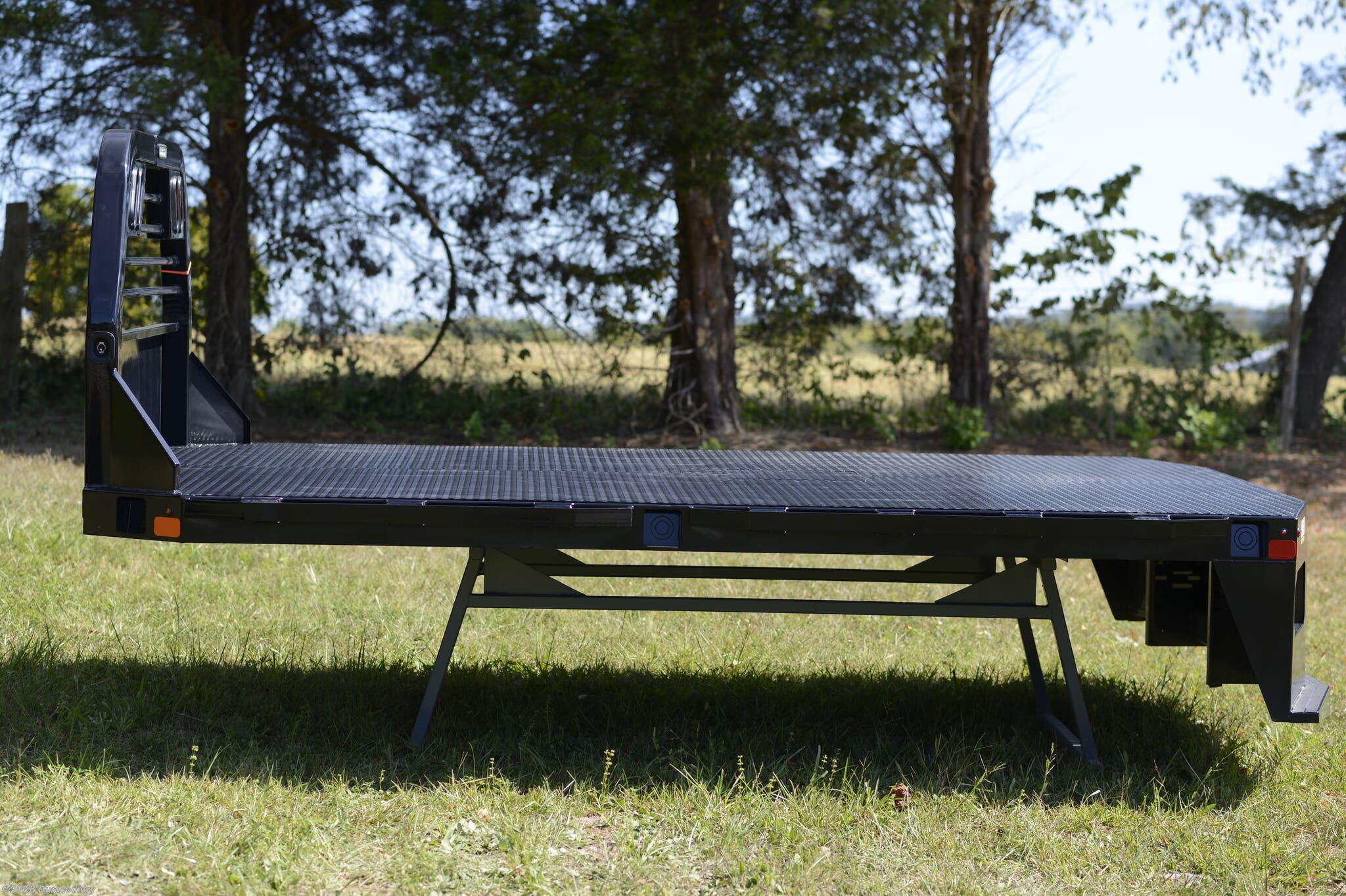 New 2026 903 Beds FD Flat Deck, 97" WIDE, 11'4 LONG, 84 CTA, 34-1/4" RU available in Irvington, Kentucky