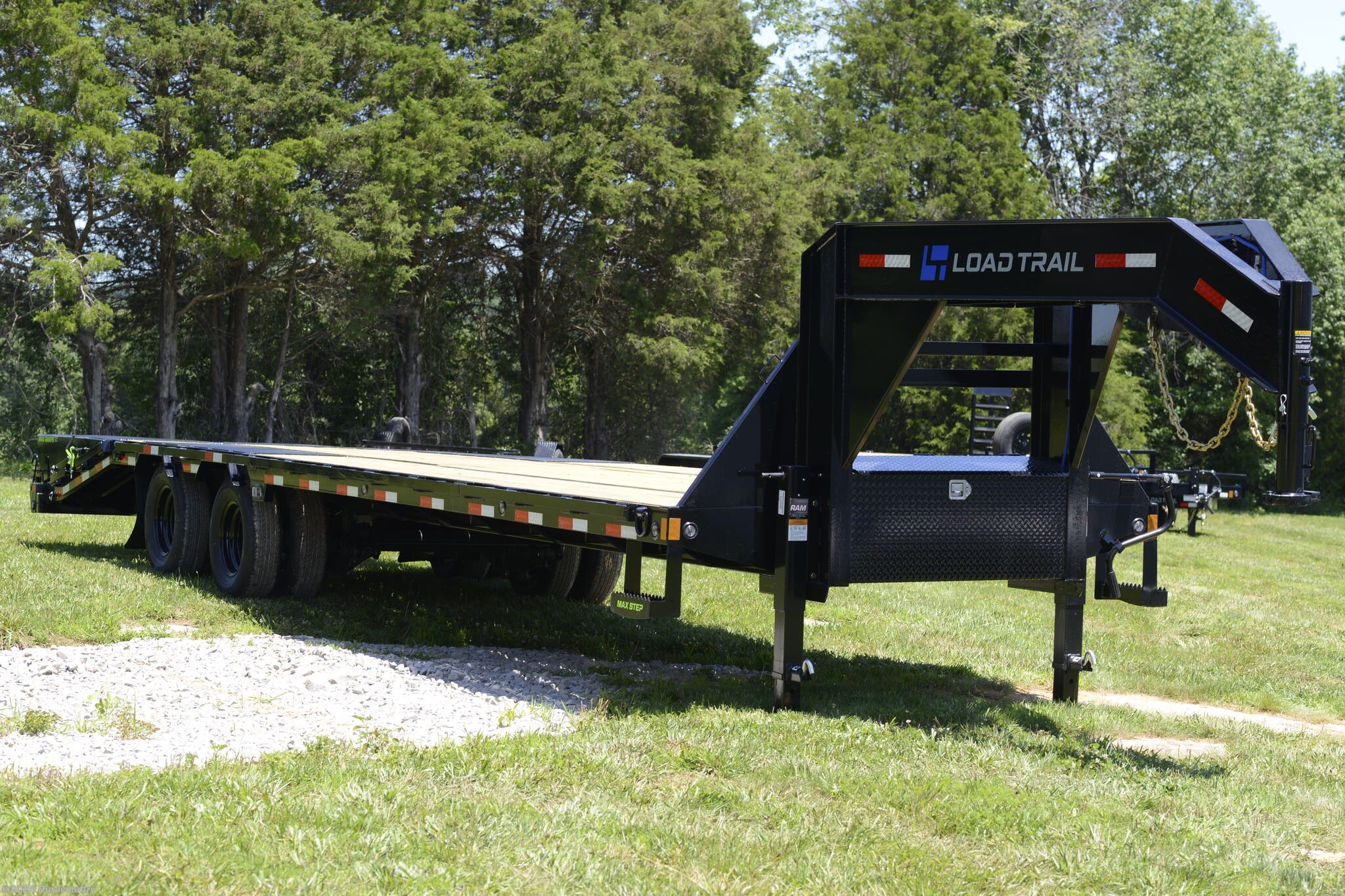 2026 Load Trail GP 102" x 32' Tandem Low-Pro Gooseneck Trailer 24K