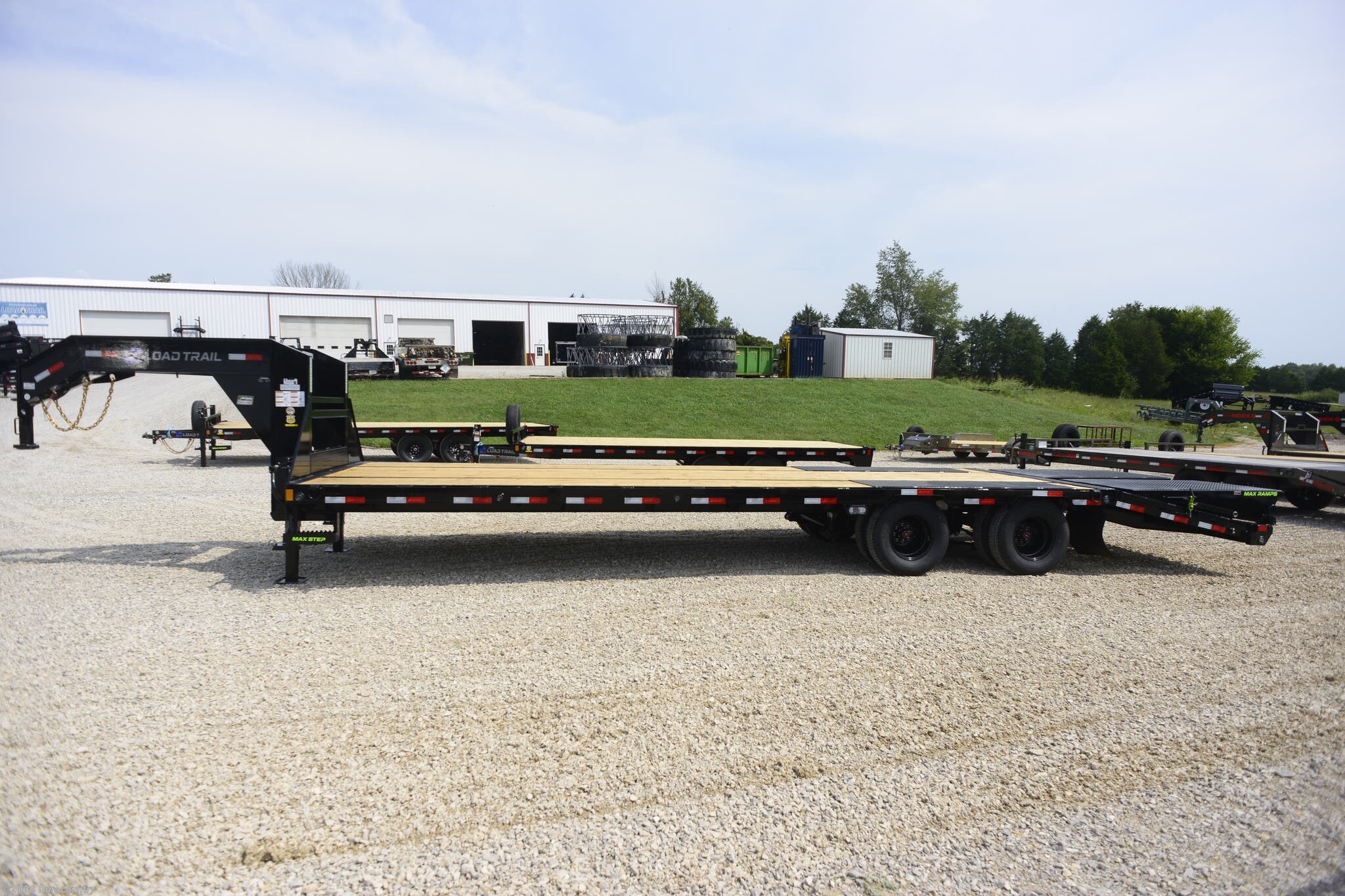 2027 Load Trail GP 102" x 30' Tandem Low-Pro Gooseneck Trailer 24K