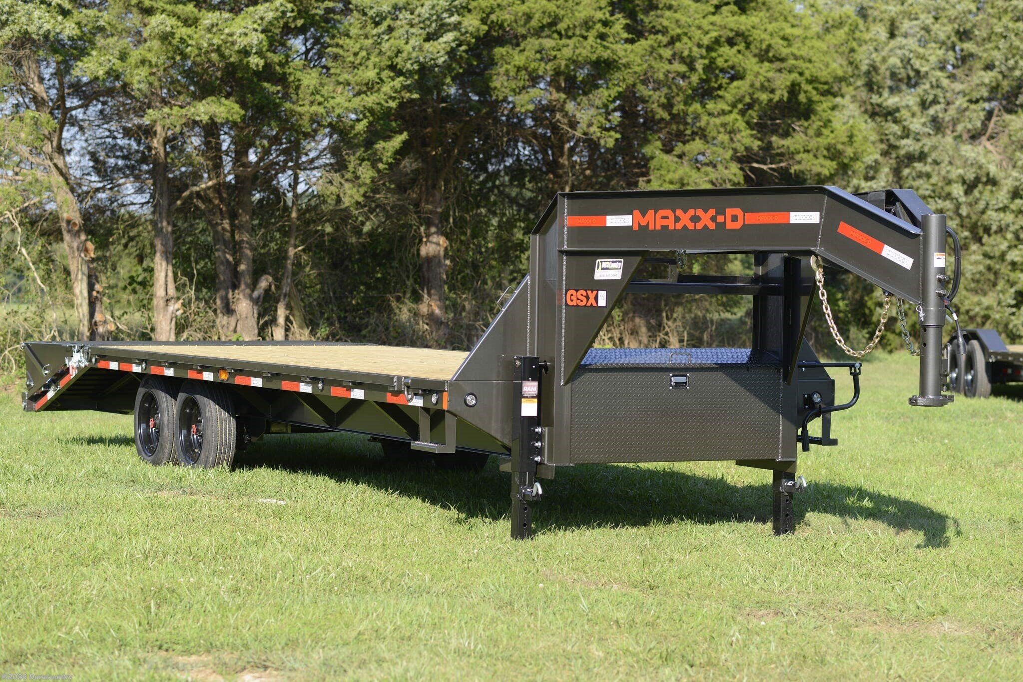 2027 MAXX-D 102" x 25' Single Wheel Flatbed 17.5K