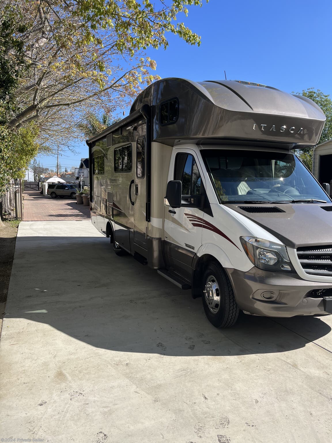 2016 Winnebago Navion 24J RV For Sale In Northridge, CA 91325 | | RVUSA ...