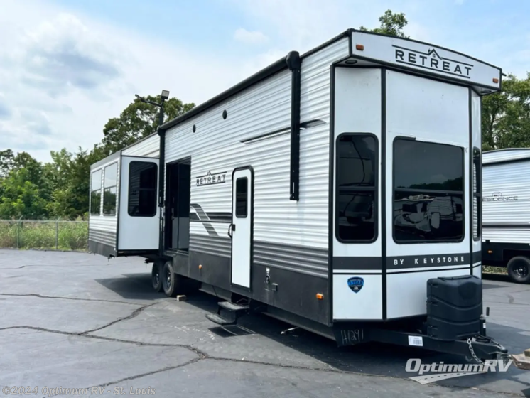 Used 2022 Keystone Retreat 39FLFT available in Festus, Missouri