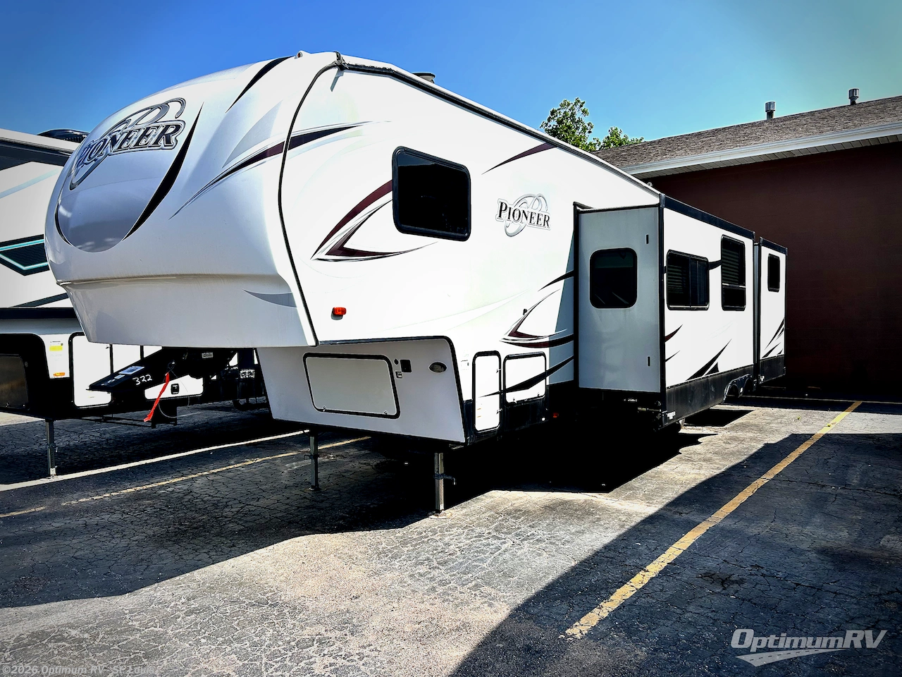 2018 Heartland Pioneer 322 - Used Fifth Wheel For Sale by Optimum RV - St. Louis in Festus, Missouri
