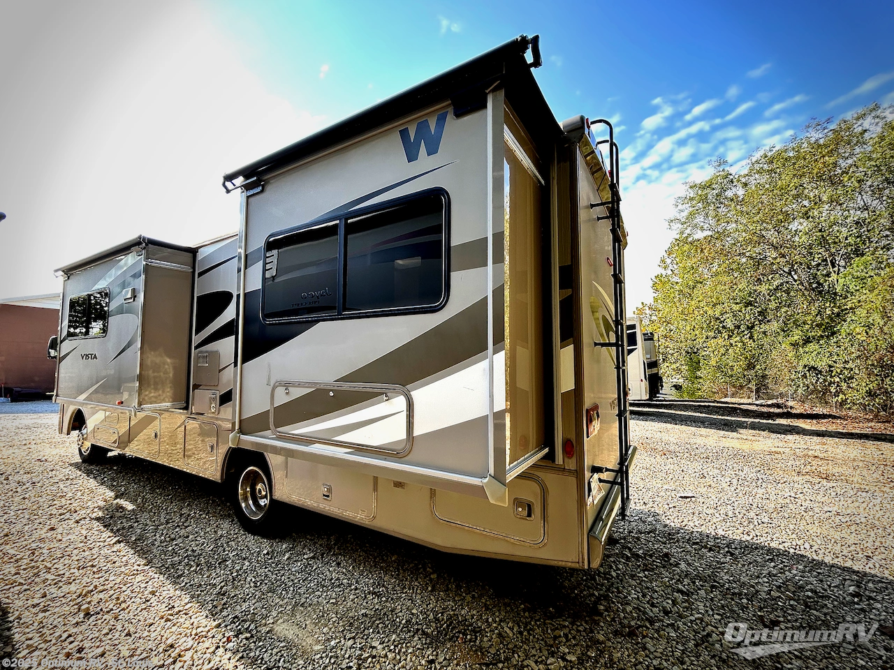 2014 Winnebago Vista 30T - Used Class A For Sale by Optimum RV - St. Louis in Festus, Missouri features Slideout