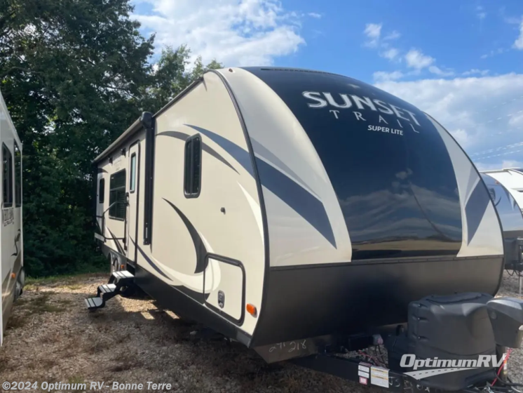 Used 2018 CrossRoads Sunset Trail Super Lite SS291RK available in Bonne Terre, Missouri