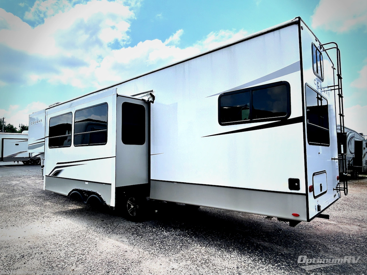 2023 Keystone Cougar 364BHL - Used Fifth Wheel For Sale by Optimum RV - Bonne Terre in Bonne Terre, Missouri features Slideout, Awning