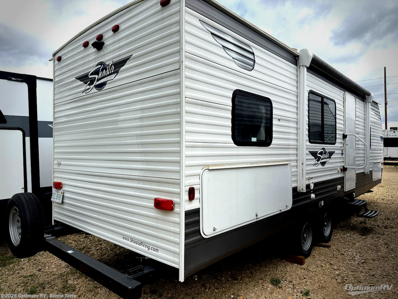2022 Shasta Shasta 26BH - Used Travel Trailer For Sale by Optimum RV - Bonne Terre in Bonne Terre, Missouri features Awning