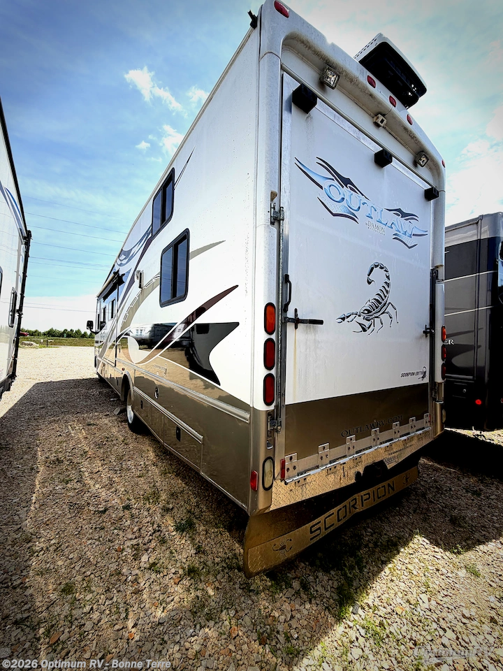 2008 Outlaw 3611 by Damon from Optimum RV - Bonne Terre in Bonne Terre, Missouri