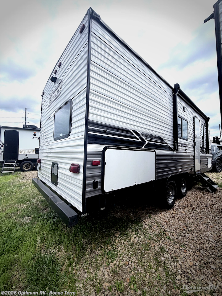 2022 Dutchmen Coleman Lantern LT Series 214BH - Used Travel Trailer For Sale by Optimum RV - Bonne Terre in Bonne Terre, Missouri features Awning