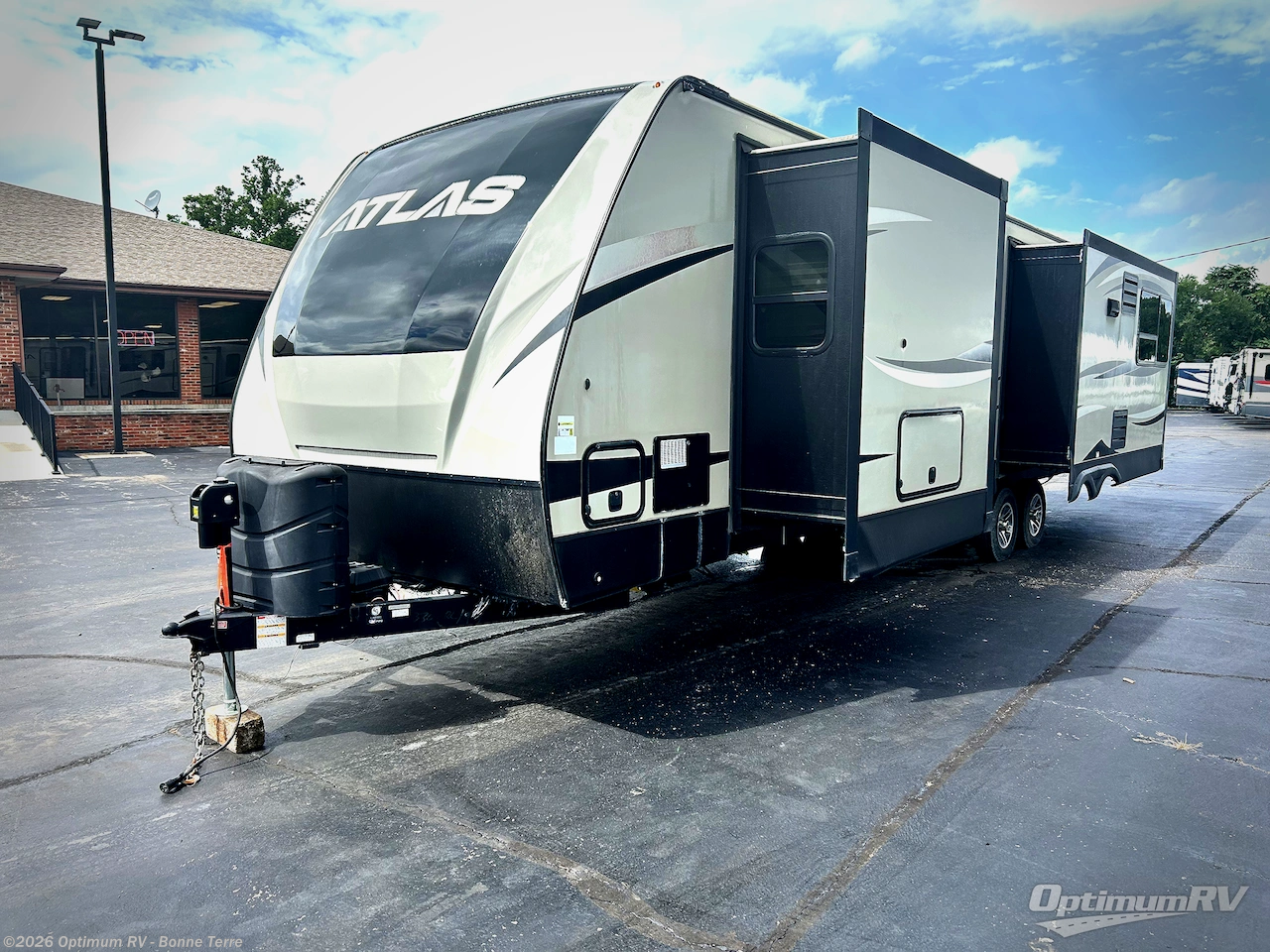 2019 Dutchmen Atlas 3302RL - Used Travel Trailer For Sale by Optimum RV - Bonne Terre in Bonne Terre, Missouri features Slideout, Awning