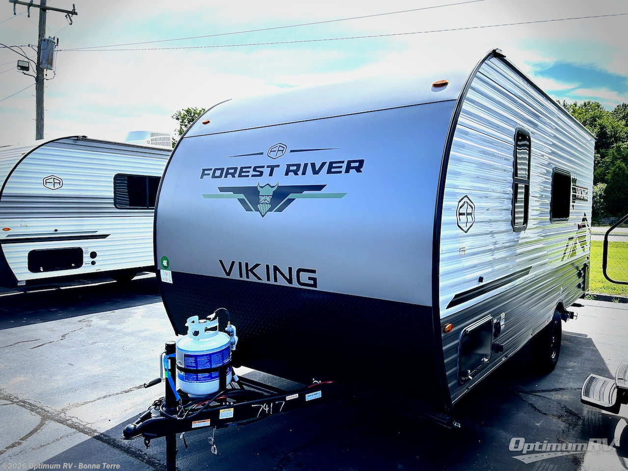 2026 Forest River Viking 4K Series 18FQ - New Travel Trailer For Sale by Optimum RV - Bonne Terre in Bonne Terre, Missouri features Awning