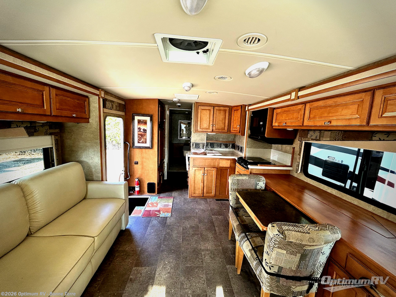 Used 2014 Winnebago Vista 30T available in Bonne Terre, Missouri