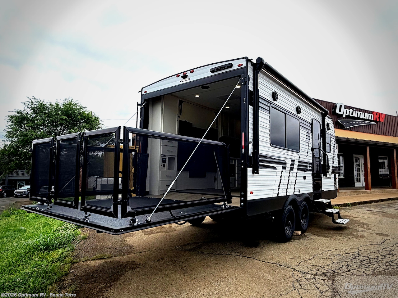 2026 Grand Design Momentum MAV 17MAV - New Travel Trailer For Sale by Optimum RV - Bonne Terre in Bonne Terre, Missouri features Awning