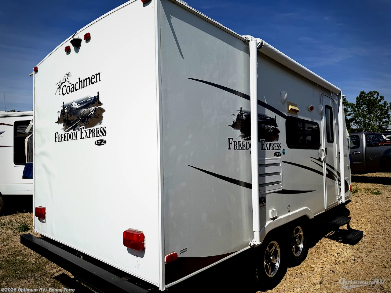 2012 Coachmen Freedom Express LTZ 19SQX - Used Travel Trailer For Sale by Optimum RV - Bonne Terre in Bonne Terre, Missouri