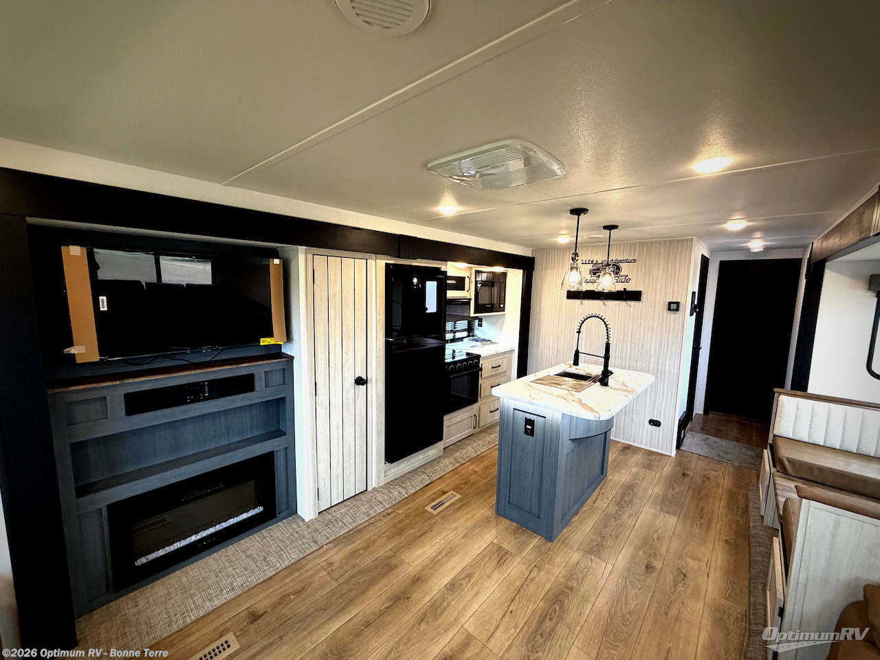 2027 Forest River Puma 31RLQS - New Travel Trailer For Sale by Optimum RV - Bonne Terre in Bonne Terre, Missouri features Slideout, Awning