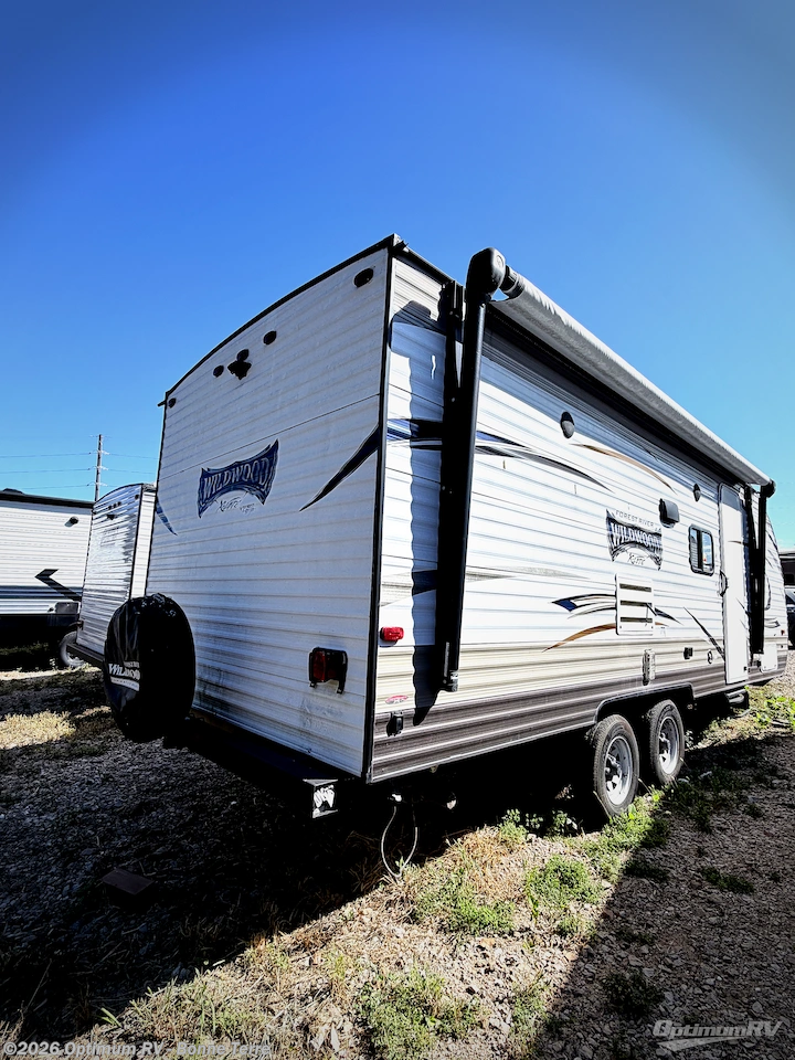 2021 Forest River Wildwood FSX 178BHSK - Used Travel Trailer For Sale by Optimum RV - Bonne Terre in Bonne Terre, Missouri features Slideout, Awning