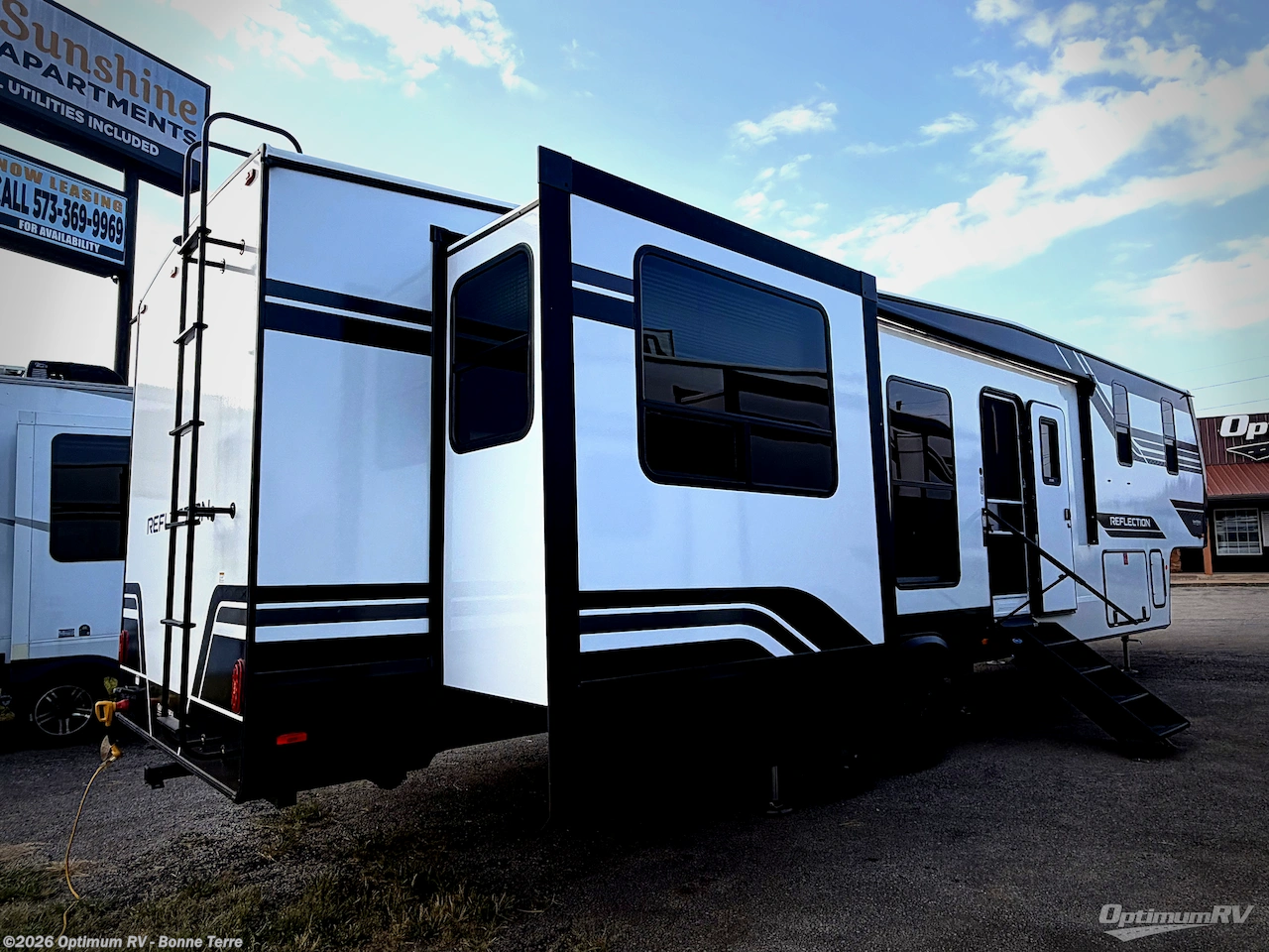 2027 Grand Design Reflection 350RDS - New Fifth Wheel For Sale by Optimum RV - Bonne Terre in Bonne Terre, Missouri features Awning, Slideout