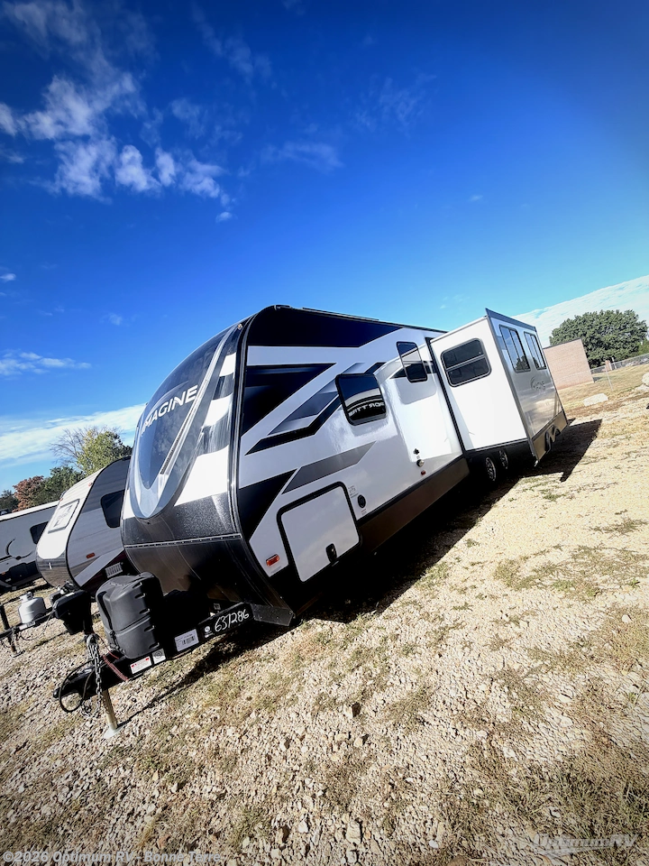 2022 Grand Design Imagine 2910BH - Used Travel Trailer For Sale by Optimum RV - Bonne Terre in Bonne Terre, Missouri features Awning, Slideout