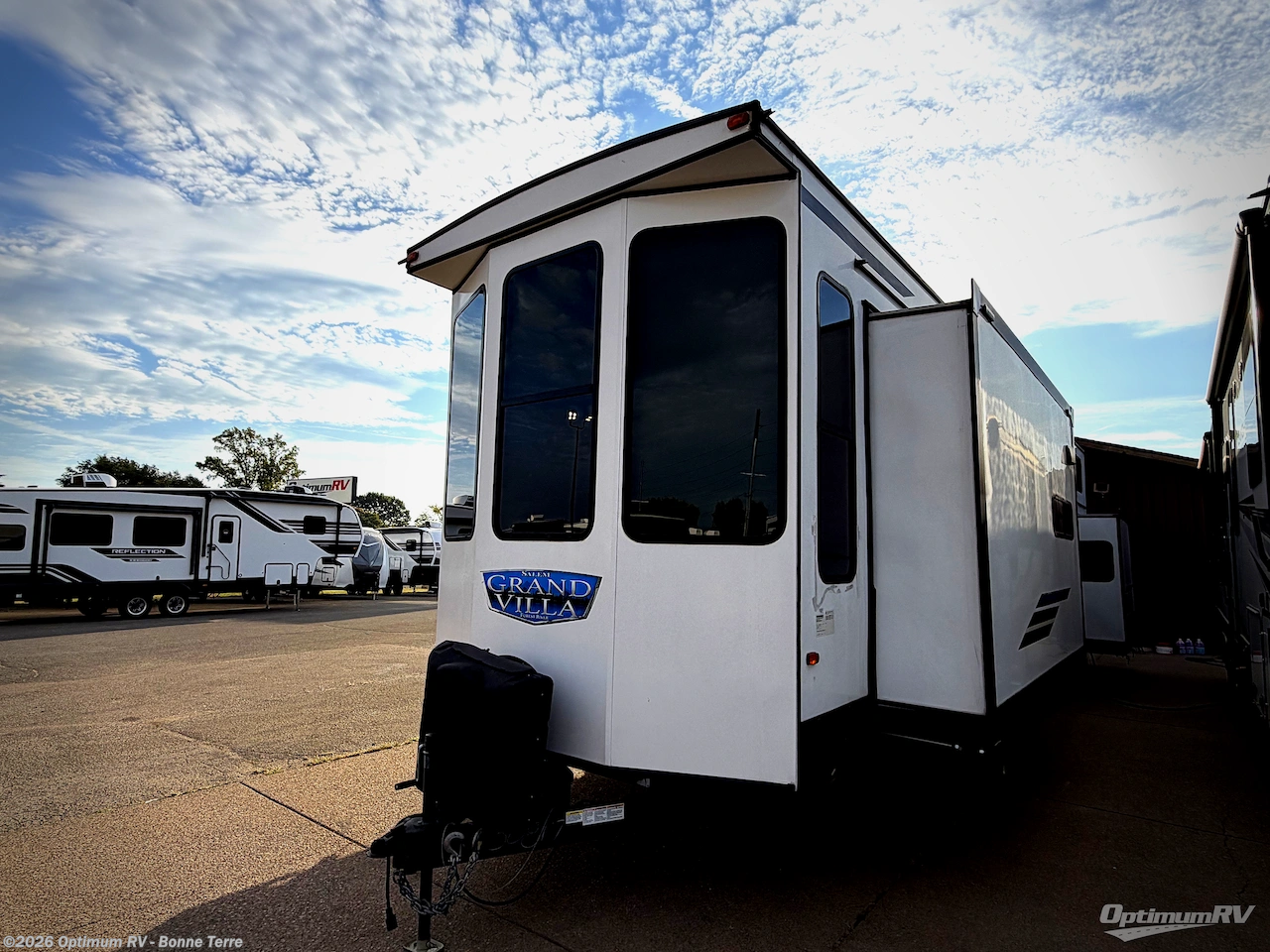 Used 2023 Forest River Salem Grand Villa 42FLDL available in Bonne Terre, Missouri