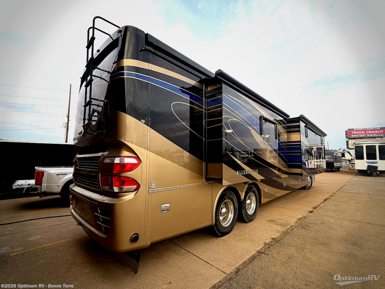 2016 Tiffin Allegro Bus 45OP - Used Class A For Sale by Optimum RV - Bonne Terre in Bonne Terre, Missouri features Slideout