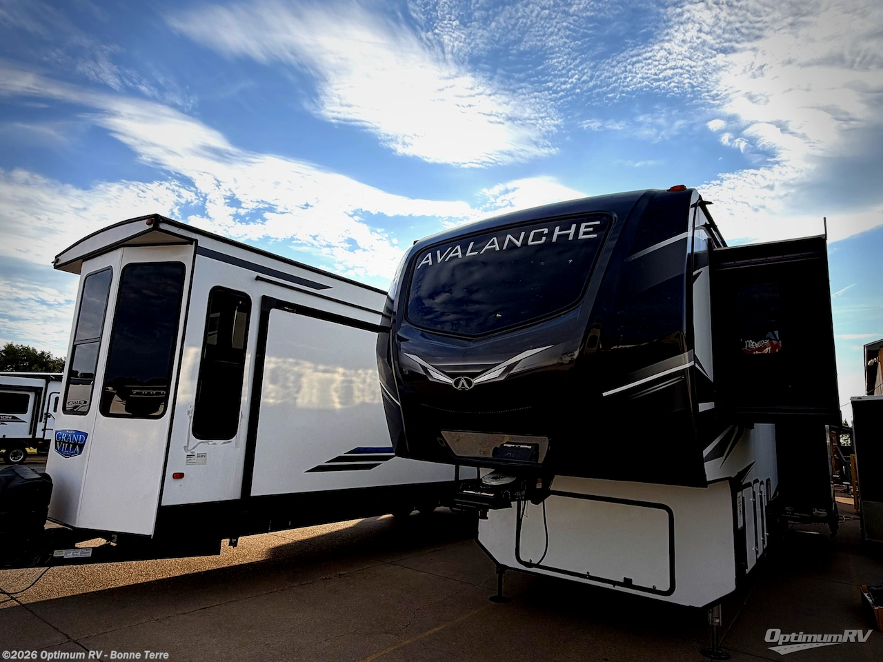 Used 2020 Keystone Avalanche 313RS available in Bonne Terre, Missouri