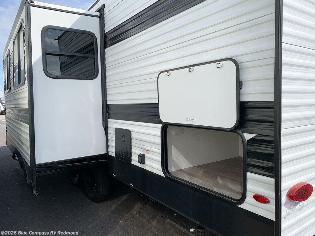 New 2026 Grand Design Transcend Xplor 27DBX available in Redmond, Oregon