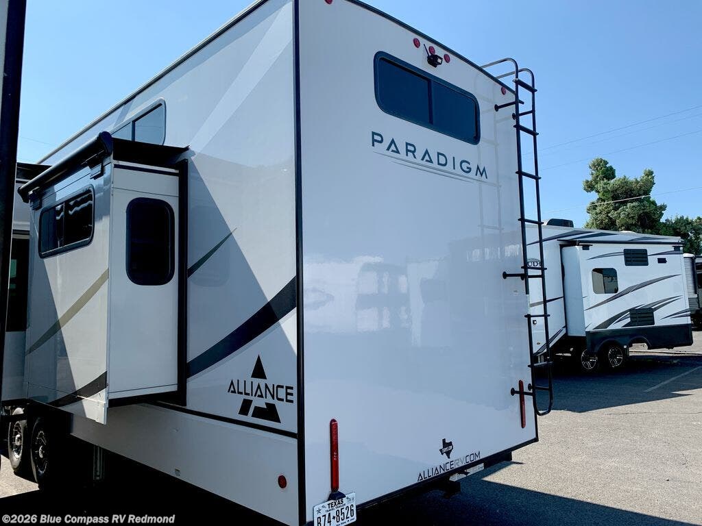 2024 Paradigm 395DS by Alliance RV from Blue Compass RV Redmond in Redmond, Oregon