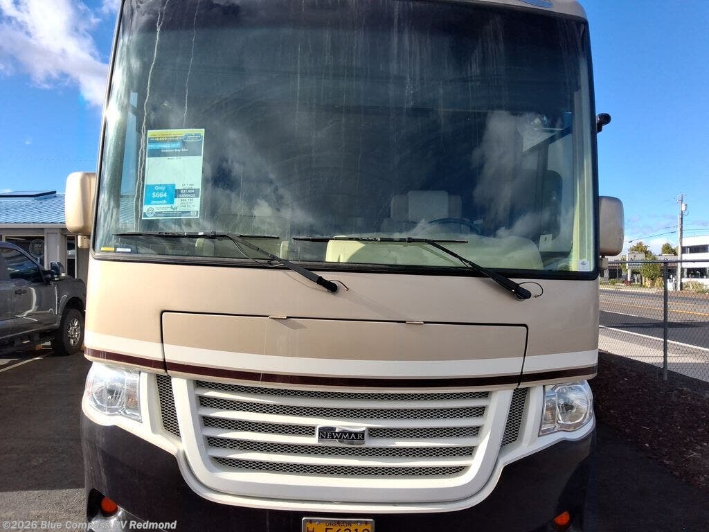 Used 2017 Newmar Bay Star 3124 available in Redmond, Oregon