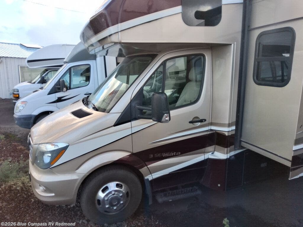 2018 isata 3 24FW by Dynamax Corp from Blue Compass RV Redmond in Redmond, Oregon