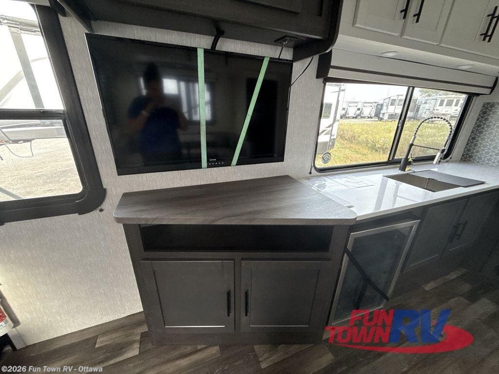 2023 Cruiser Aire CR27MK by CrossRoads from Fun Town RV - Ottawa in Ottawa, Kansas