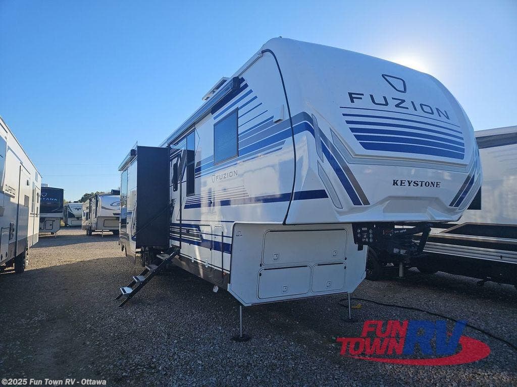 2026 Fuzion 442 by Keystone from Fun Town RV - Ottawa in Ottawa, Kansas