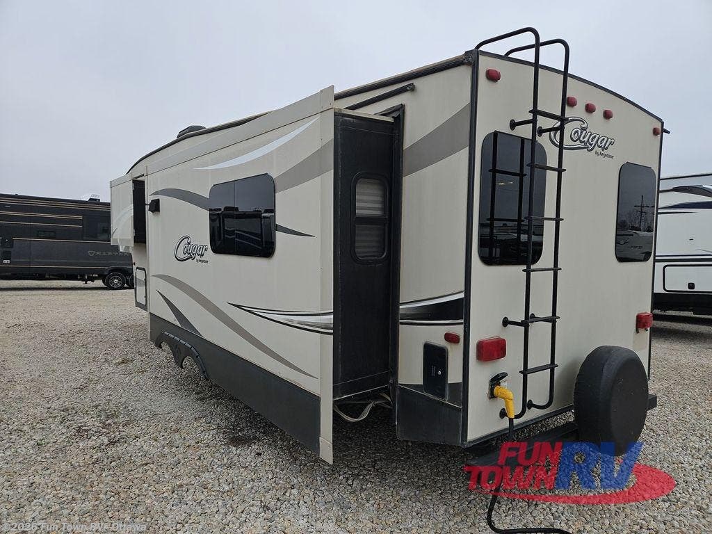 Used 2016 Keystone Cougar X-Lite 29RES available in Ottawa, Kansas