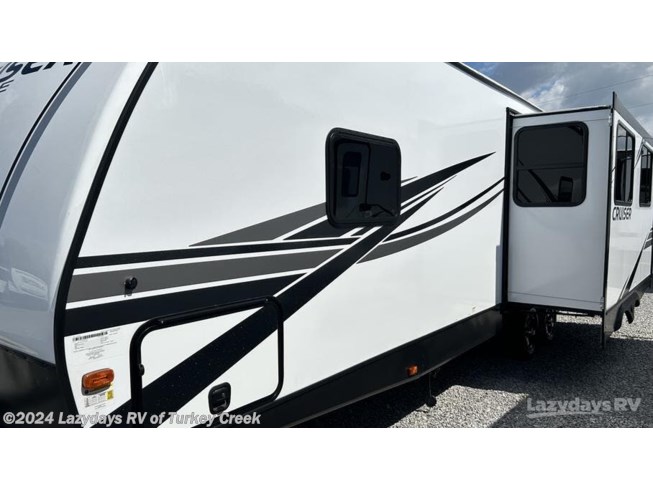 2024 CrossRoads Cruiser Aire CR28RKS - New Travel Trailer For Sale by Lazydays RV of Turkey Creek in Knoxville, Tennessee
