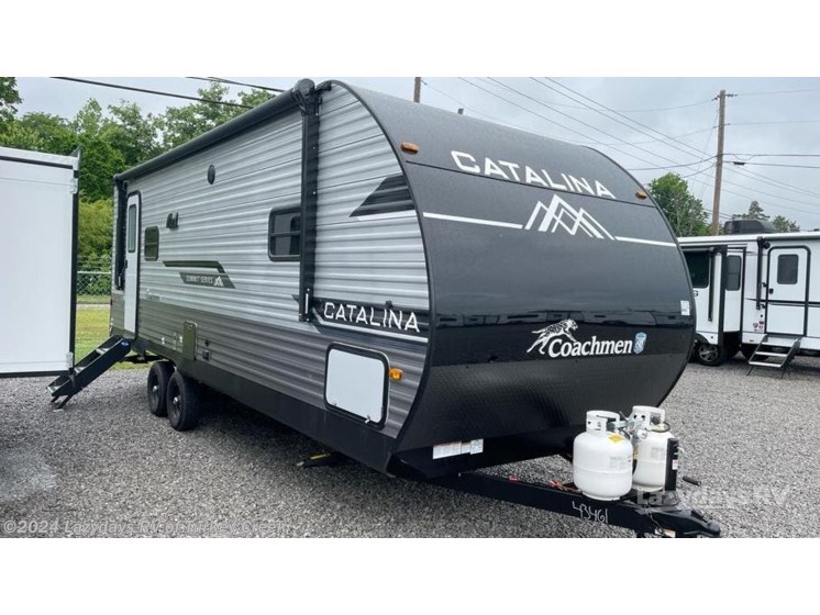 New 2024 Coachmen Catalina Summit Series 8 231MKS available in Knoxville, Tennessee