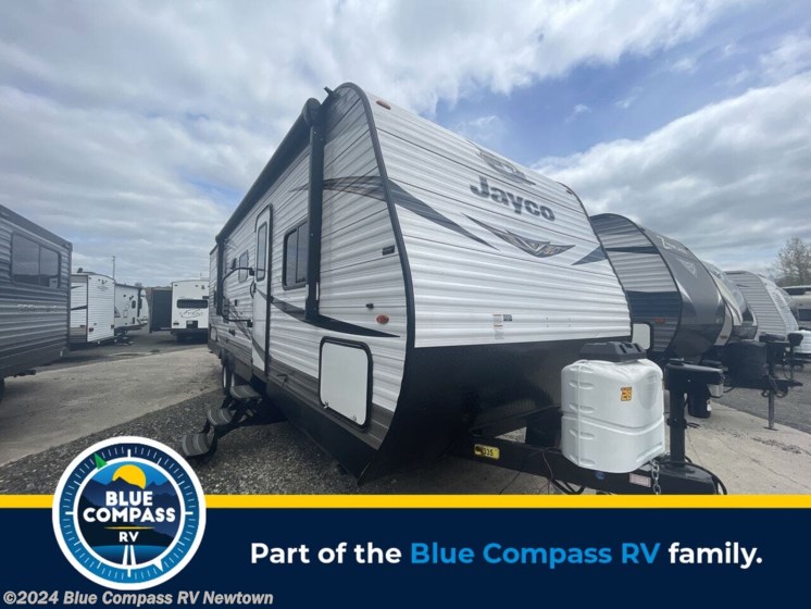 Used 2019 Jayco Jay Flight SLX 8 267BHS available in Newtown, Connecticut