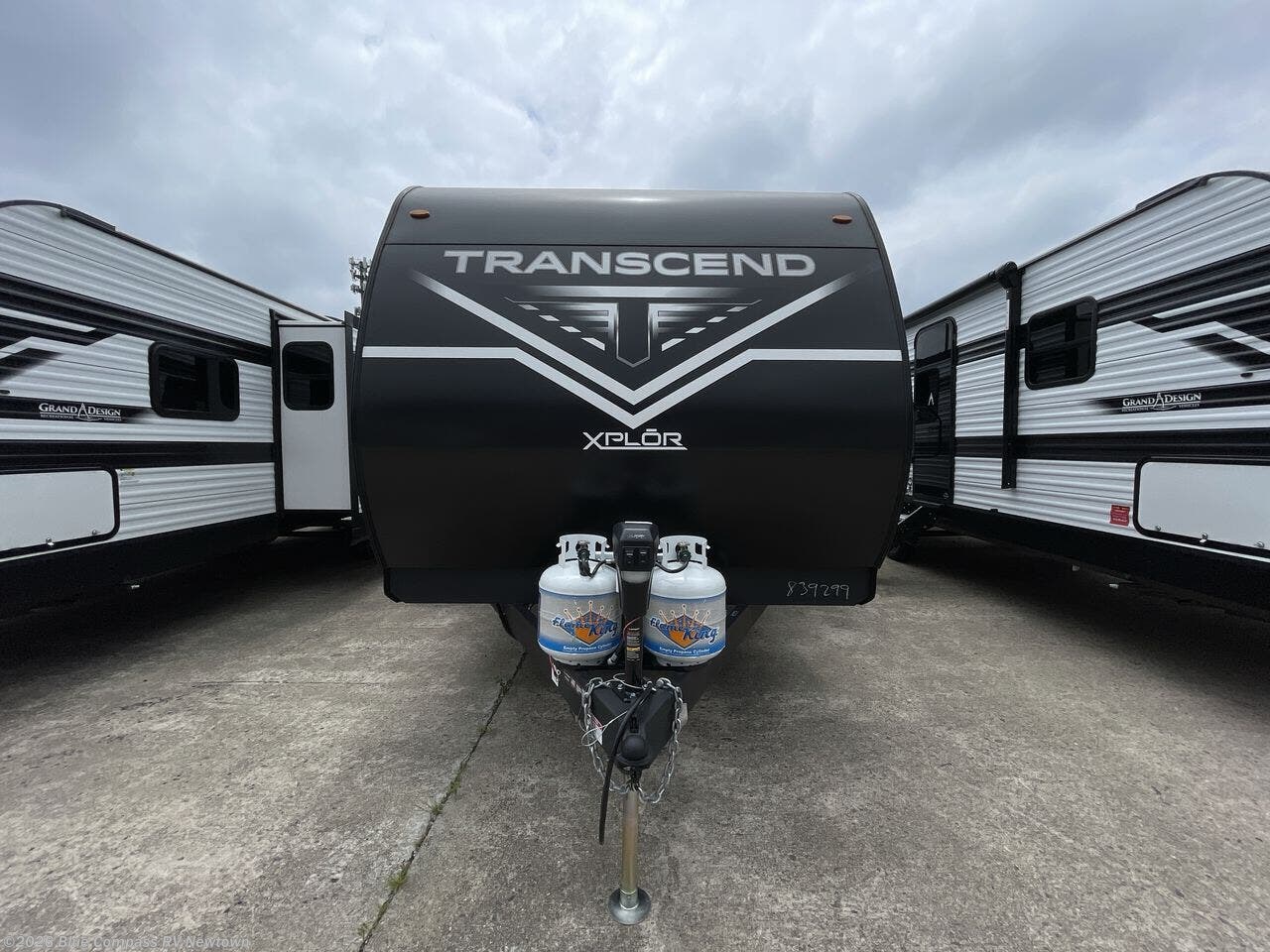 2026 Transcend Xplor 27DBX by Grand Design from Blue Compass RV Newtown in Newtown, Connecticut