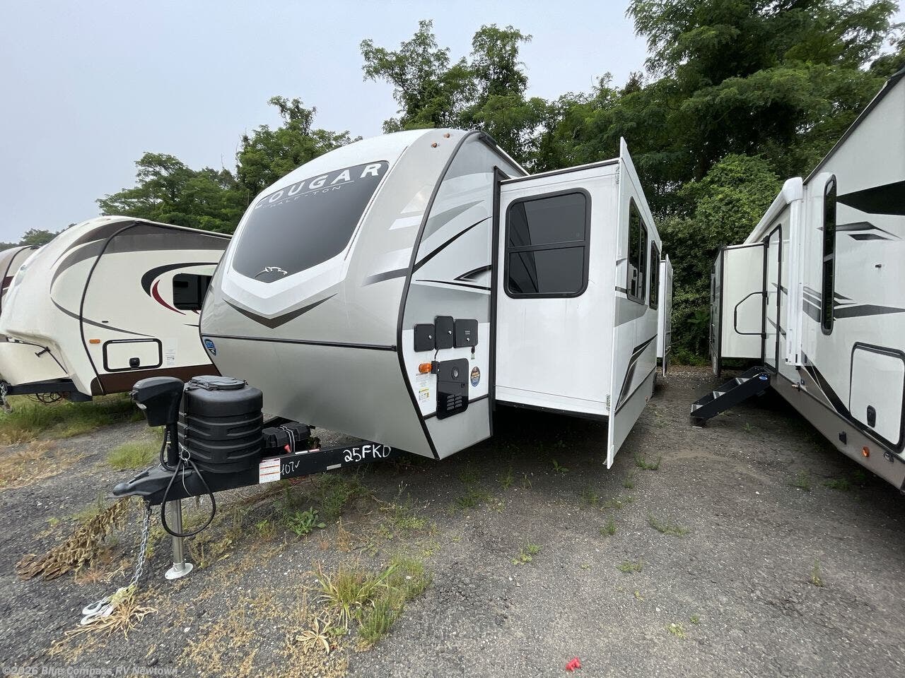 Used 2025 Keystone Cougar Half-Ton 25FKD available in Newtown, Connecticut