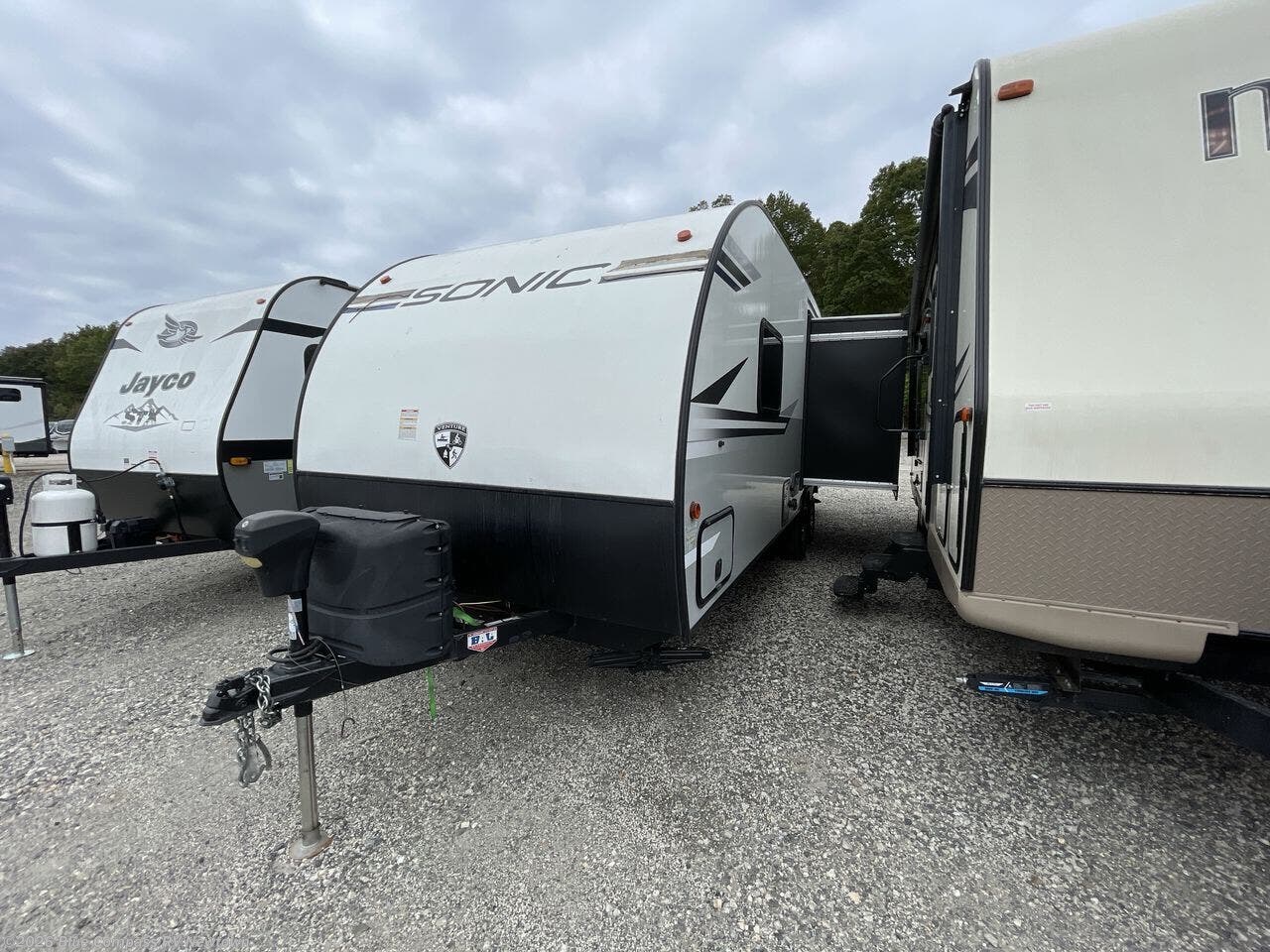 Used 2020 Venture RV Sonic SN231VRL available in Newtown, Connecticut