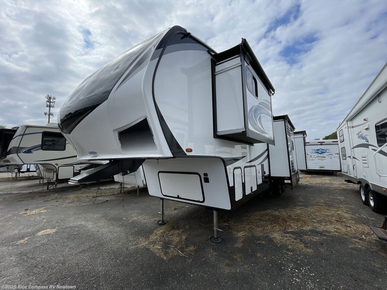 Used 2022 Grand Design Reflection 311BHS available in Newtown, Connecticut