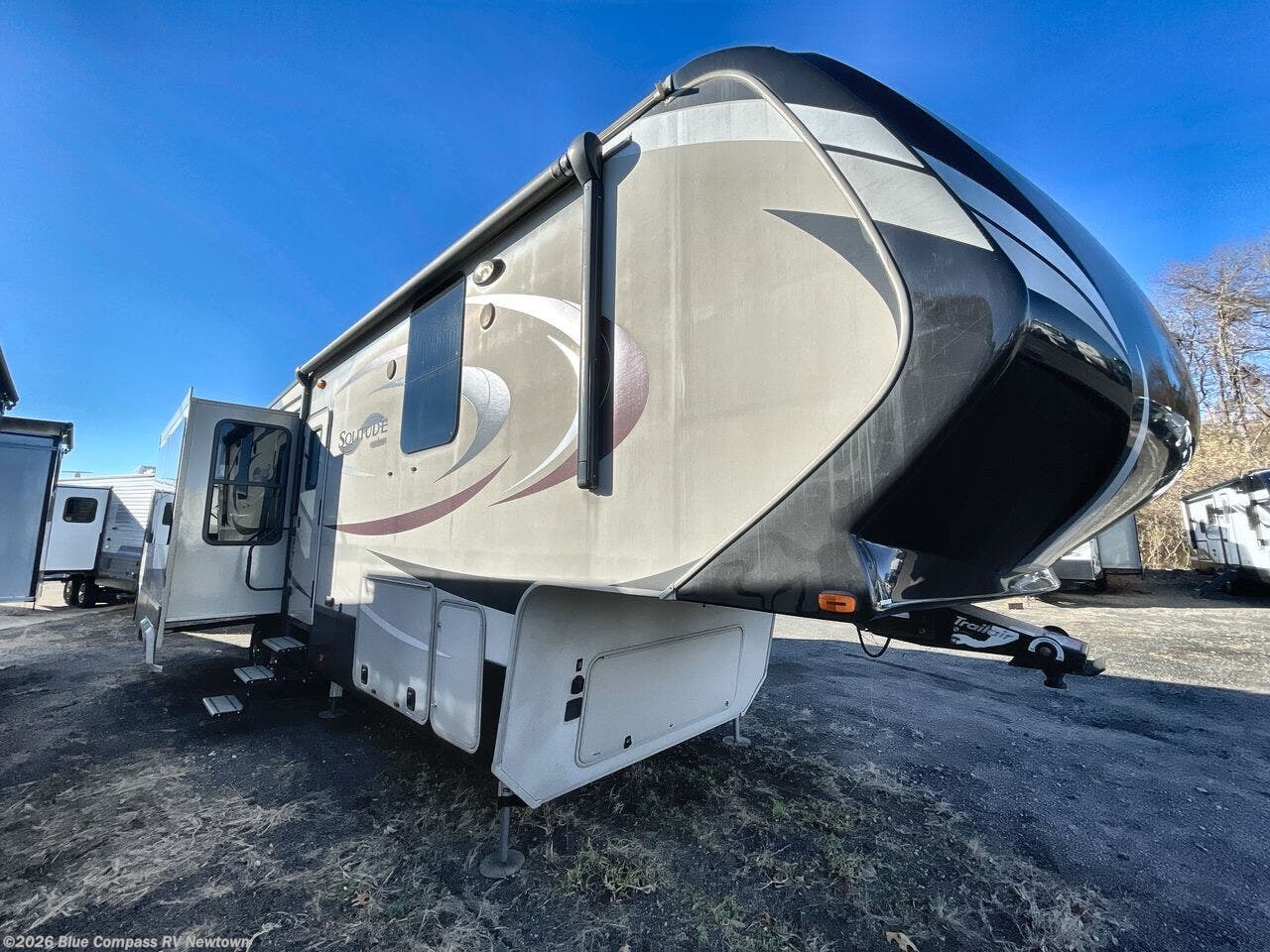 2016 Grand Design Solitude 300GK - Used Fifth Wheel For Sale by Blue Compass RV Newtown in Newtown, Connecticut features Slideout