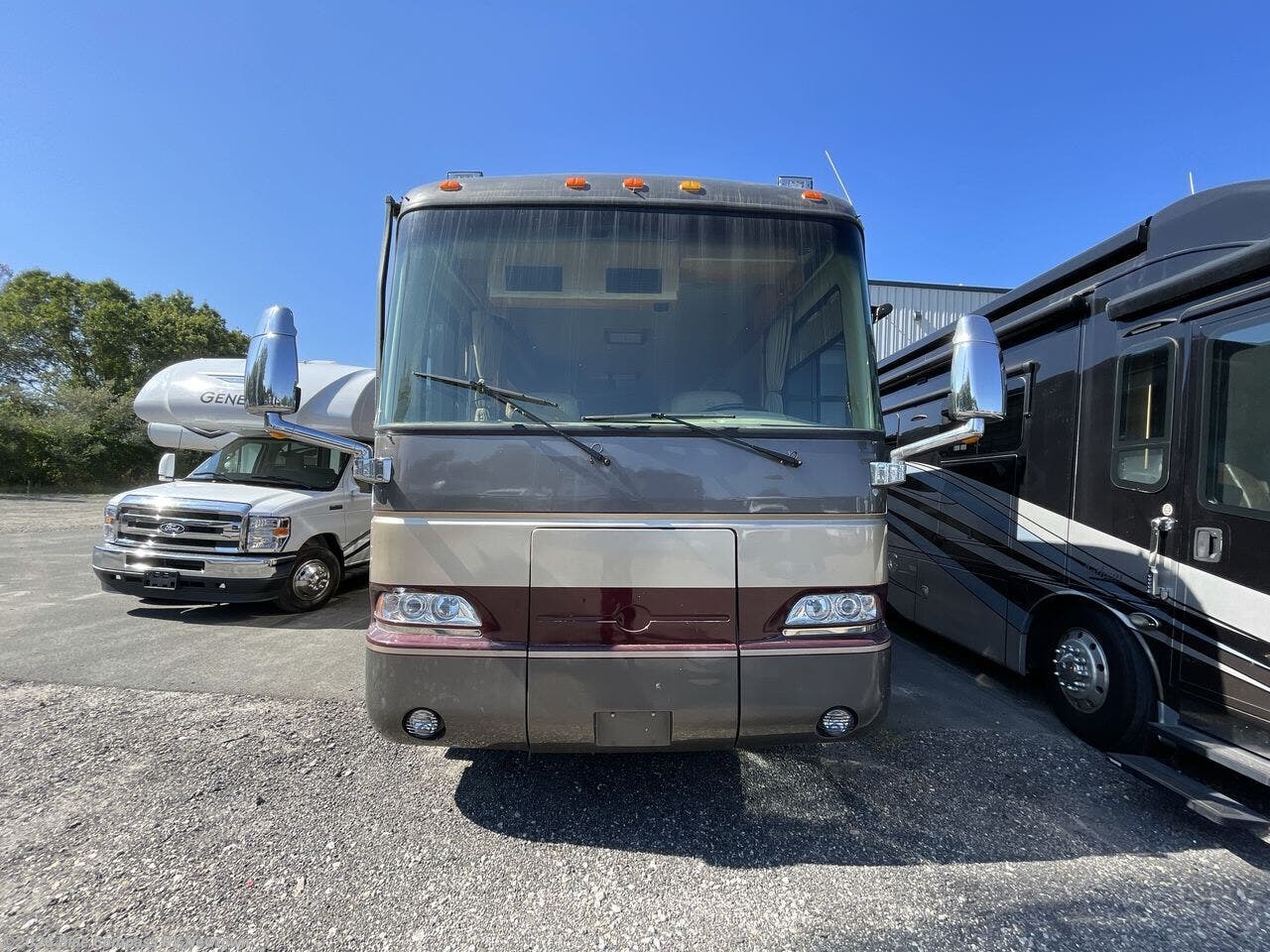 2004 Dynasty Monaco by Monaco RV from Blue Compass RV Newtown in Newtown, Connecticut