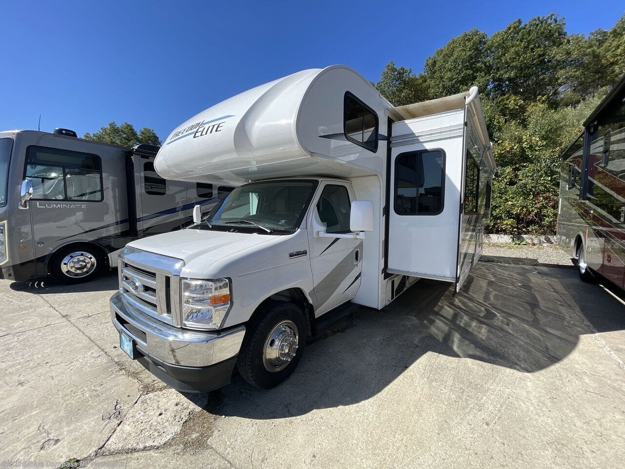 2022 Freedom Elite 27FE by Thor Motor Coach from Blue Compass RV Newtown in Newtown, Connecticut