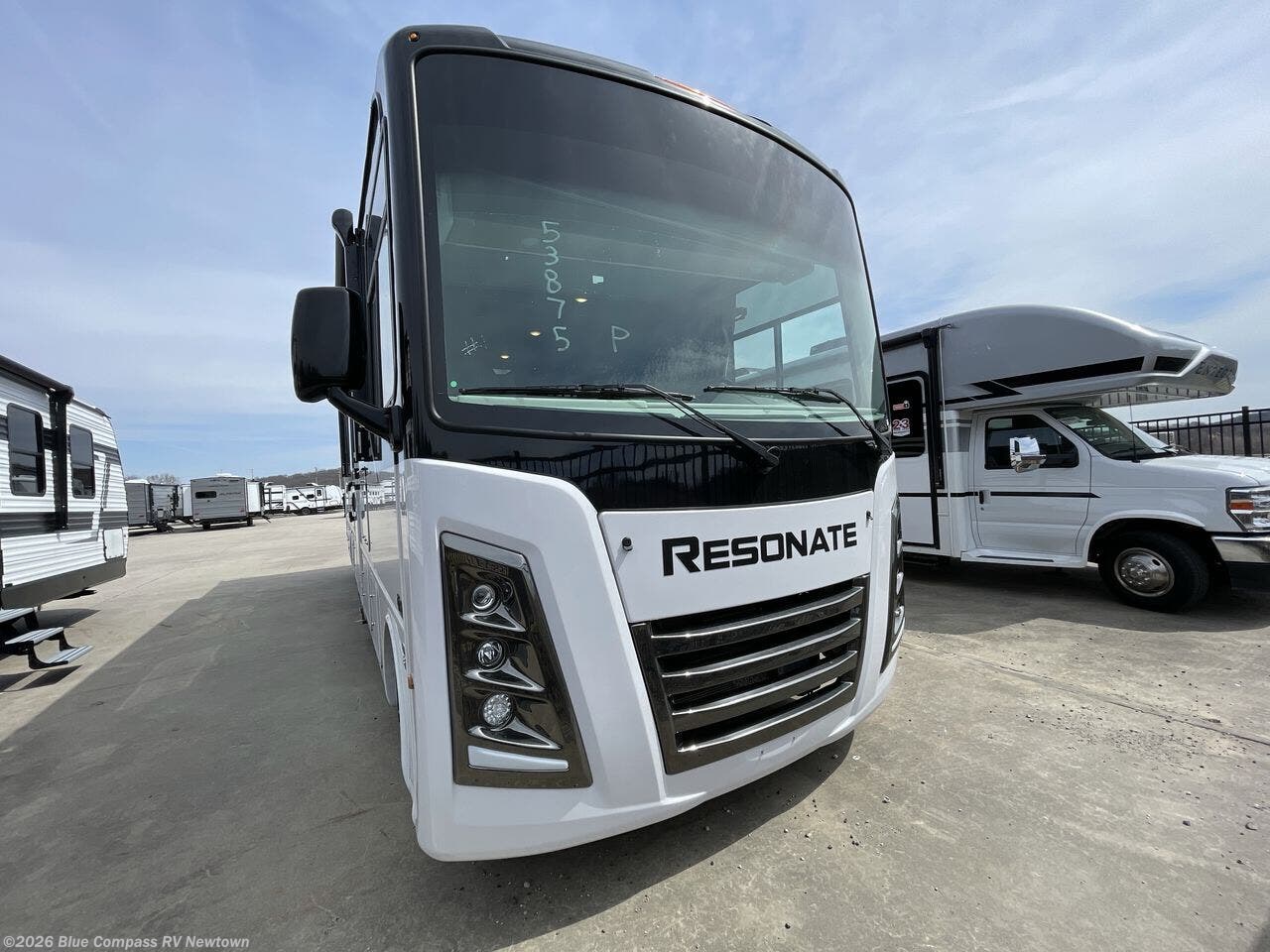 New 2026 Thor Motor Coach Resonate 32B available in Newtown, Connecticut