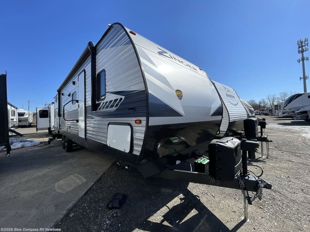 2020 Zinger 328SB by CrossRoads from Blue Compass RV Newtown in Newtown, Connecticut